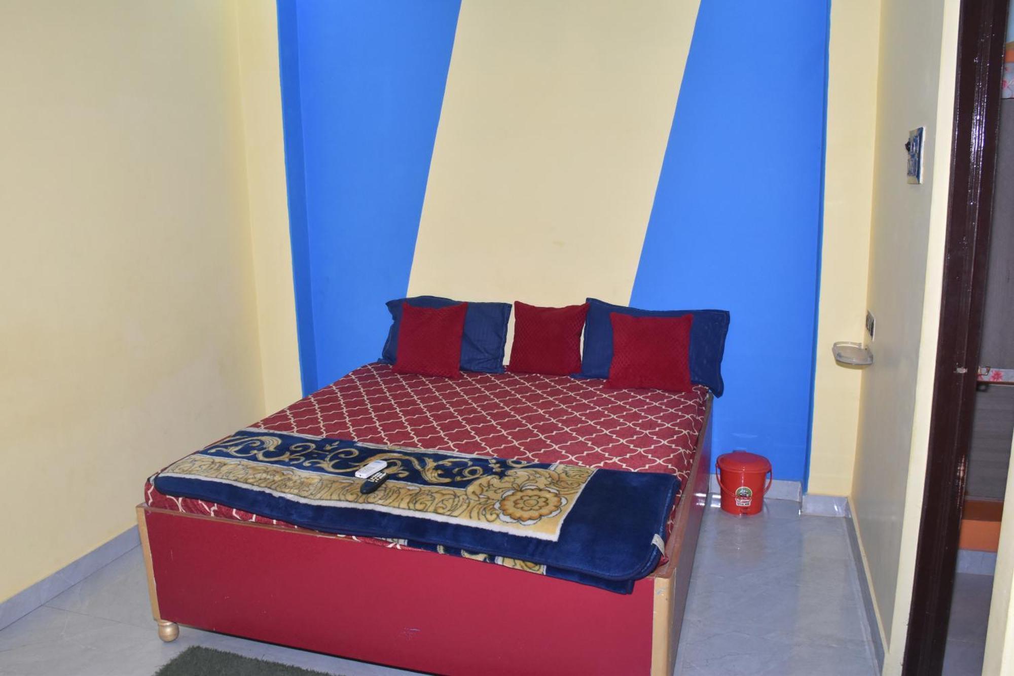 Veda'S Grand P.G Hotel Varanasi Exterior photo